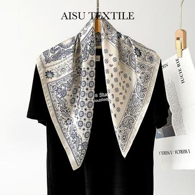 New High-end Silk Scarf for Women Retro Black and White Cashew Print Scarf Small Square Scarf Paired with Headscarf