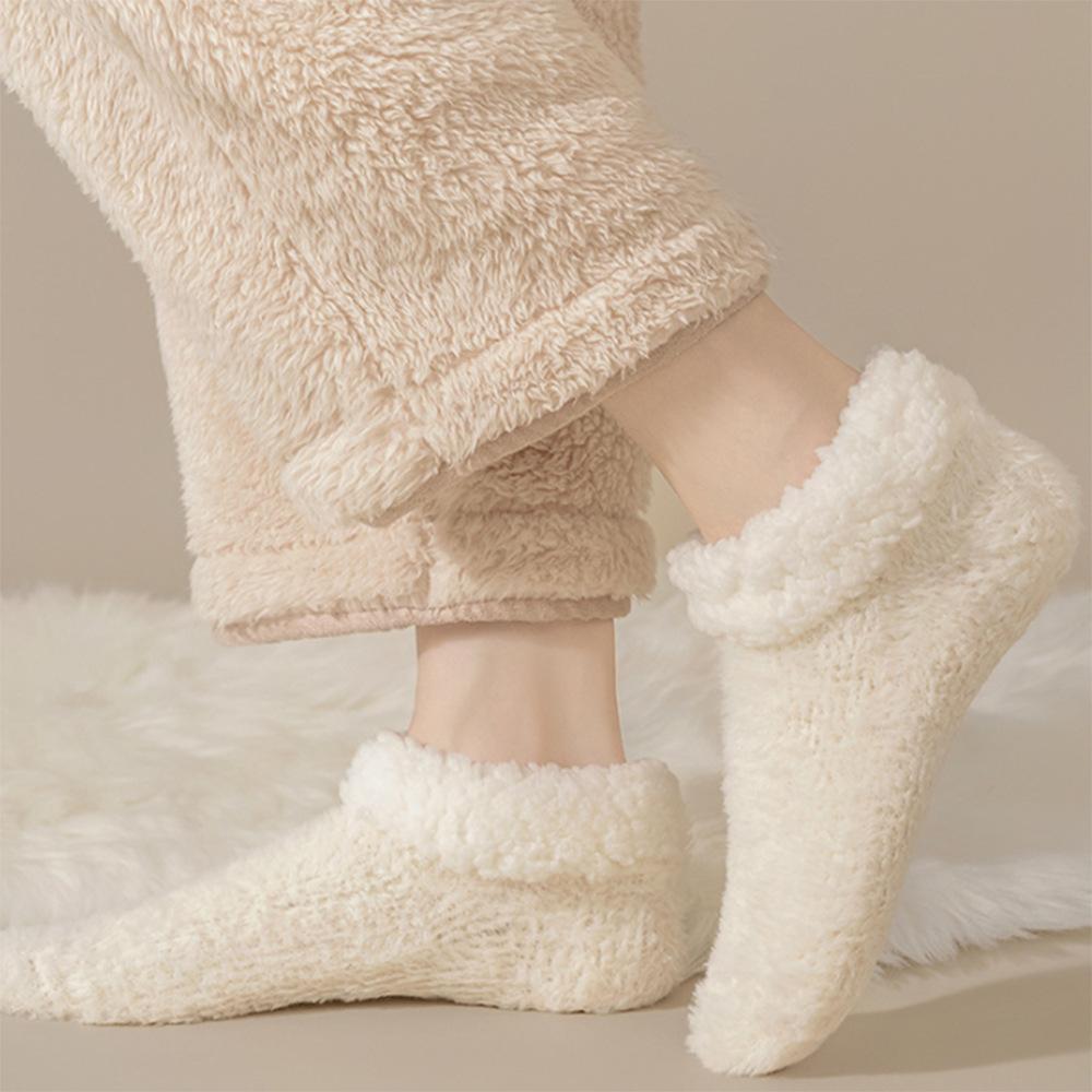 Women's Plush Slipper Socks with Anti-Slip Sole, Thick Coral Fleece Winter Floor Socks for Home and Sleep, 1 Pair
