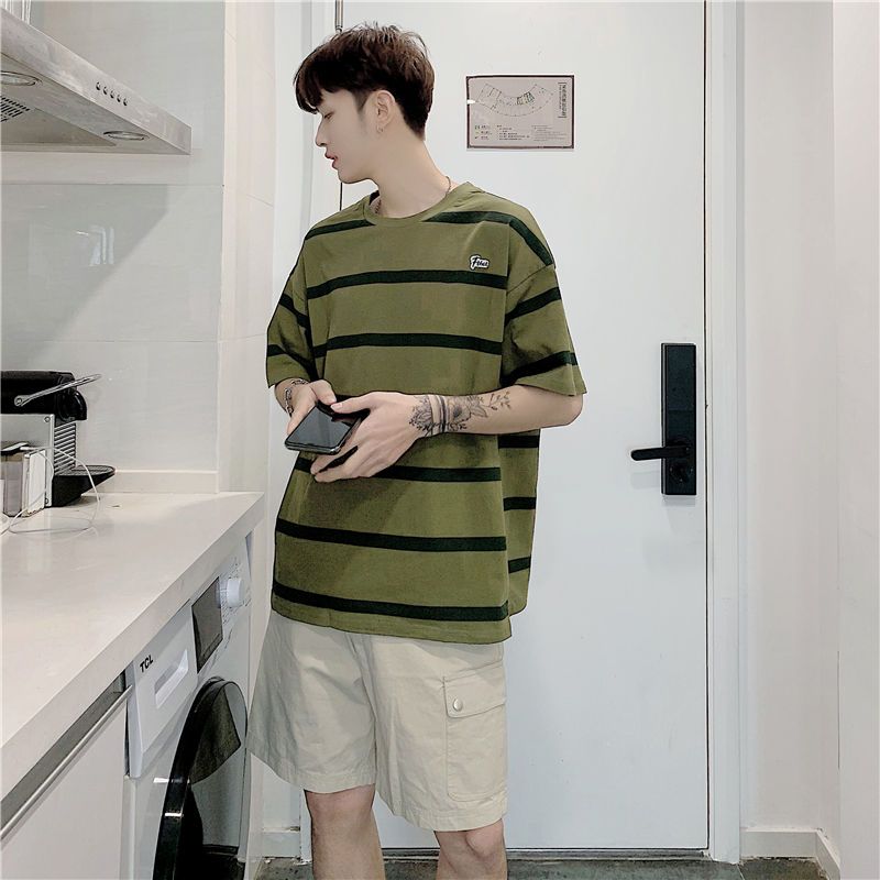 Letní pánské tričko s krátkým rukávem Volné a všestranné Studentský trend Móda Top s polovičním rukávem Prodyšné a absorbující pot Kulatý výstřih Pruhované pulovry