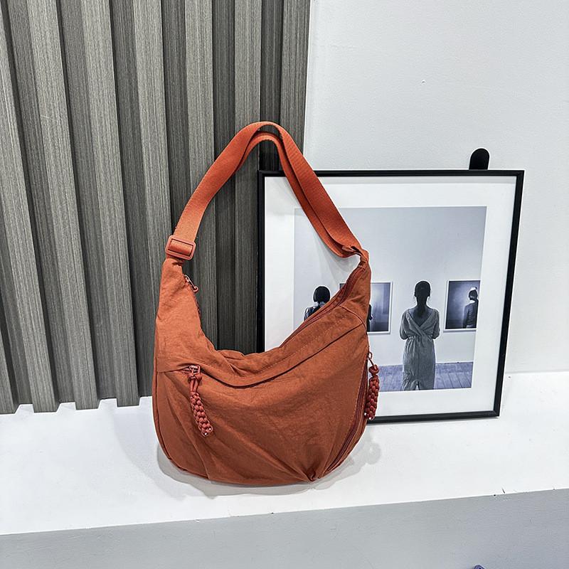 Nylon Womens Shoulder Bag With Zipper Closure For Daily Use