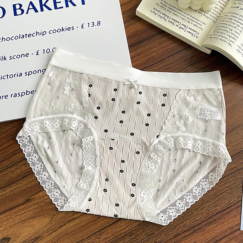 Ladies Spring and Autumn Simple Sexy Lace Stitching Mesh Breathable Mid-waist Underwear