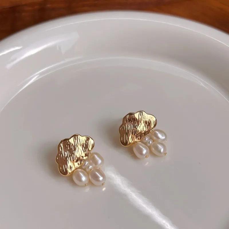 Classic dreamy glossy pattern cloud earings stud exquisite tassel pearl earrings for women banquet wedding gifts