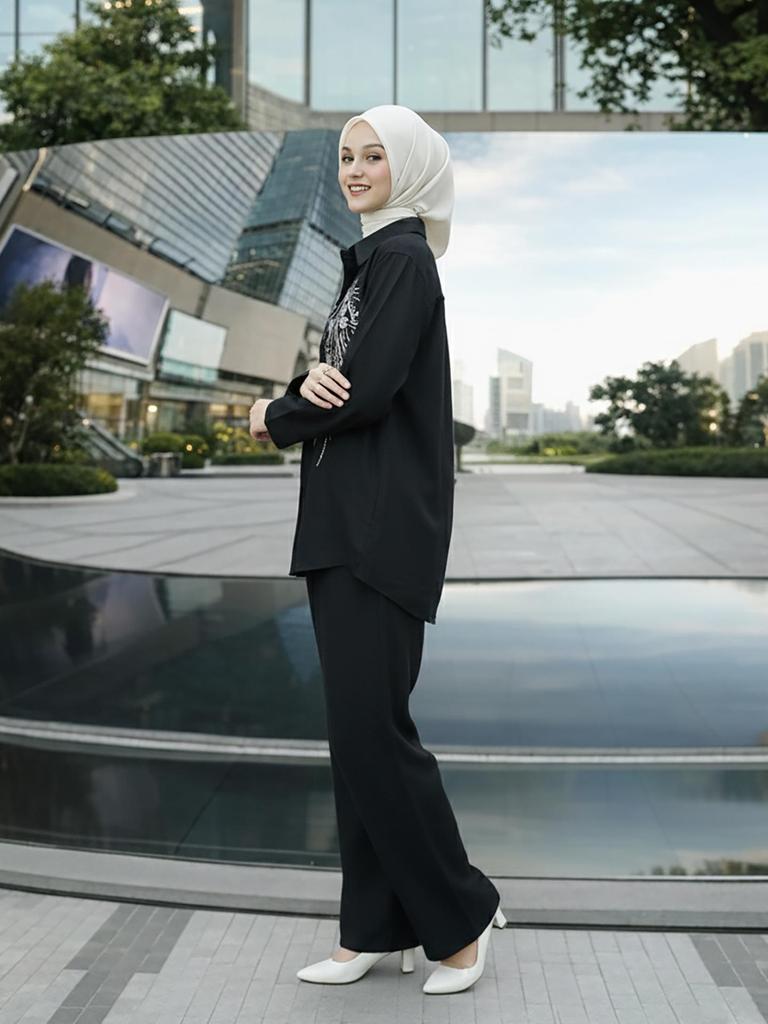 Spring 2026 Southeast Asia Muslim Women's Rhinestone Fashion Set in Malaysia