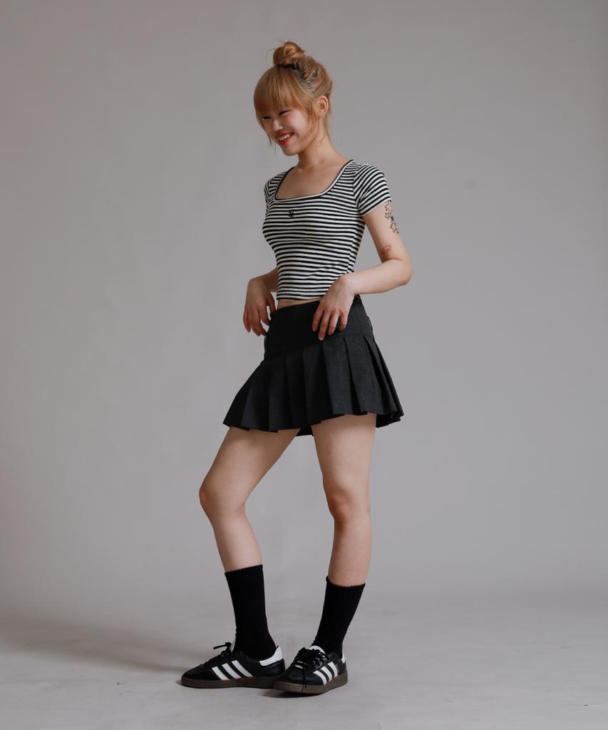 LIKE THE MOST Striped Square Neck Half T-Shirt_Black
