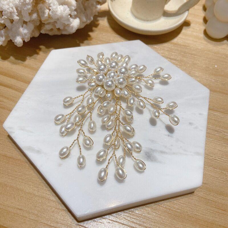 

Exaggerated 2026 Elegant Pearl Flower Brooch Pin Badge For Women Girls Fashion Clothes Decoration Jewelry Gifts halloweengay art