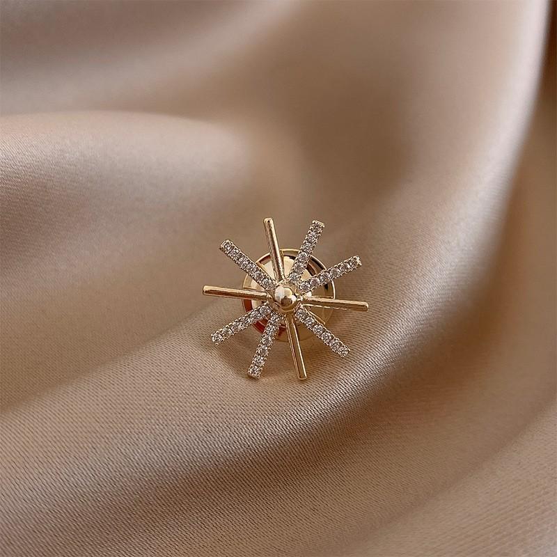 Anti-light Versatile Small Fragrant Wind Mango Star Snowflake Small Brooch Women's Collar Pin Brooch Cardigan Fixed Clothes and Accessories