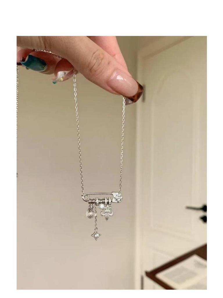 Vintage S925 Sterling Silver Starburst Iris Brooch Necklace - Women's Luxury Choker Clavicle Chain