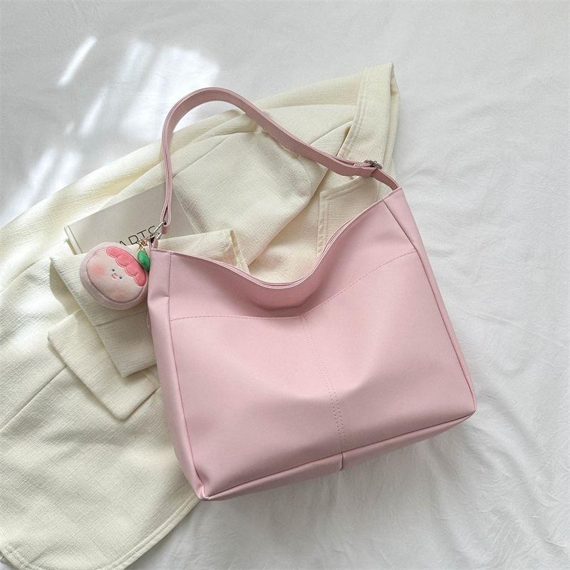 Fashionable and Versatile Shoulder Bag New Daily Commuting Crossbody Bag Simple and Personalized Bucket Bag