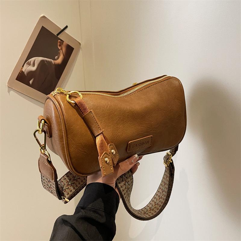 Crossbody Single Shoulder Bag Fashion Casual Simple Retro Classic Girl Style