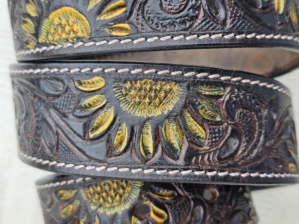 Hand Tooled Black Leather Cowboy Belt – Floral Carved Western Rodeo Belt – Full Grain Handmade Ranch Men’s Outfit