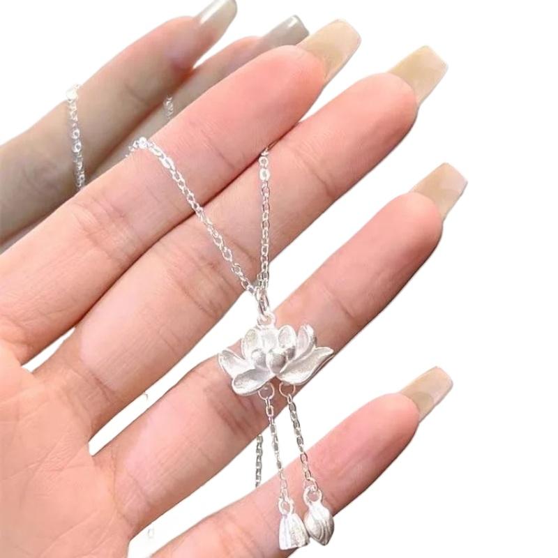 New Creative and Fresh Lotus Tassel Necklace for Women, Lucky Lotus Pendant, New Chinese Style, Niche Necklace for Women