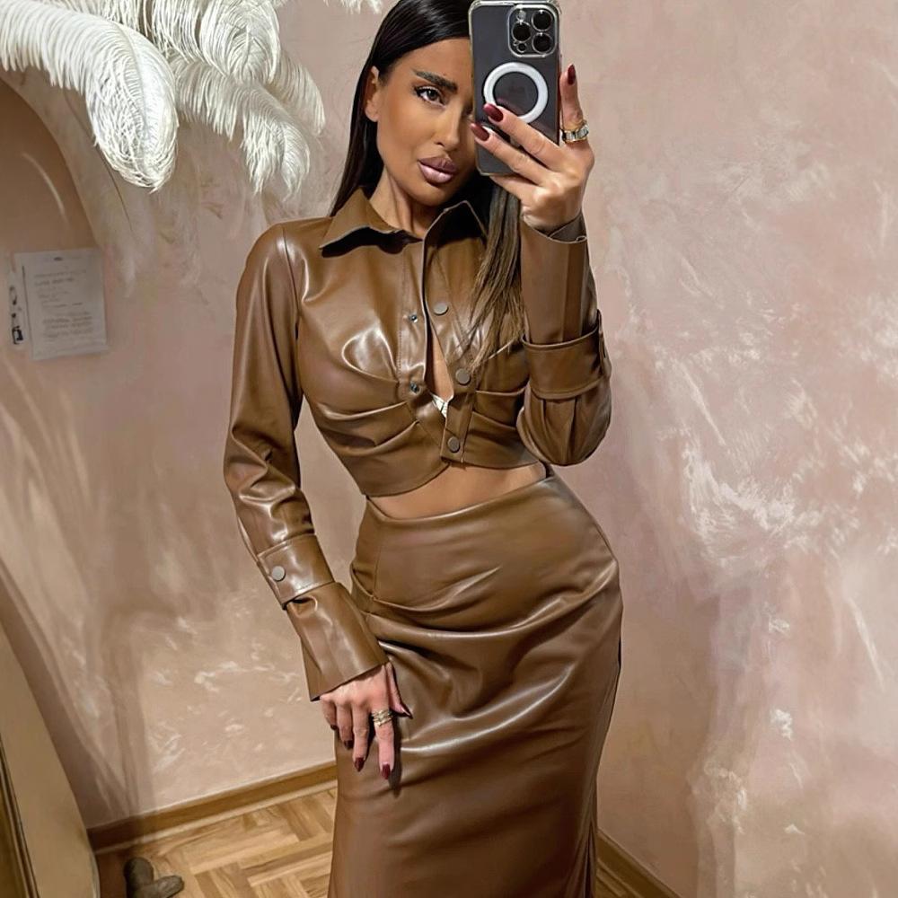 

Женский облегающий топ с длинными рукавами, высокая талия, плиссированная юбка с разрезом на бедрах, комплект из двух предметов L верблюд