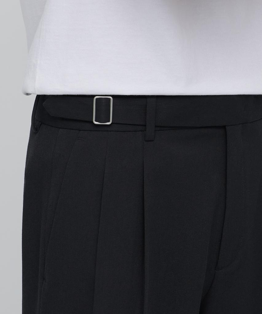MUSINSA STANDARD Tapered Gurkha Slacks [Black]