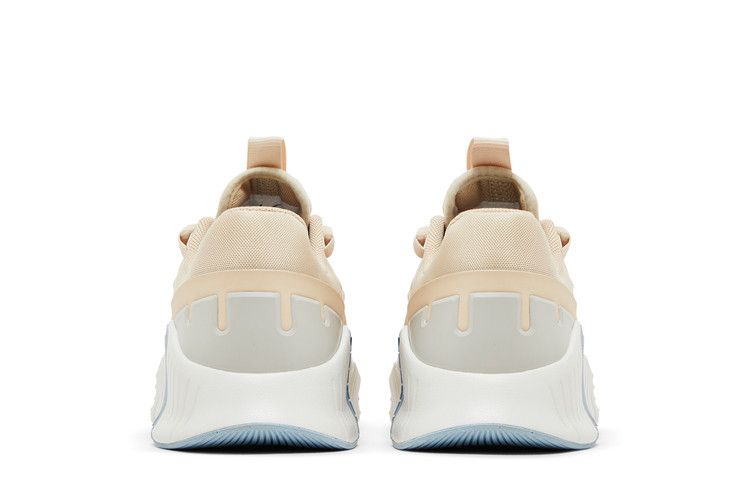 Damen Sneaker Nike Free Metcon 5 Sanddrift Light Iron Ore (Damen) Sanddrift/Phantom/Helle Eisenerz/Weiß