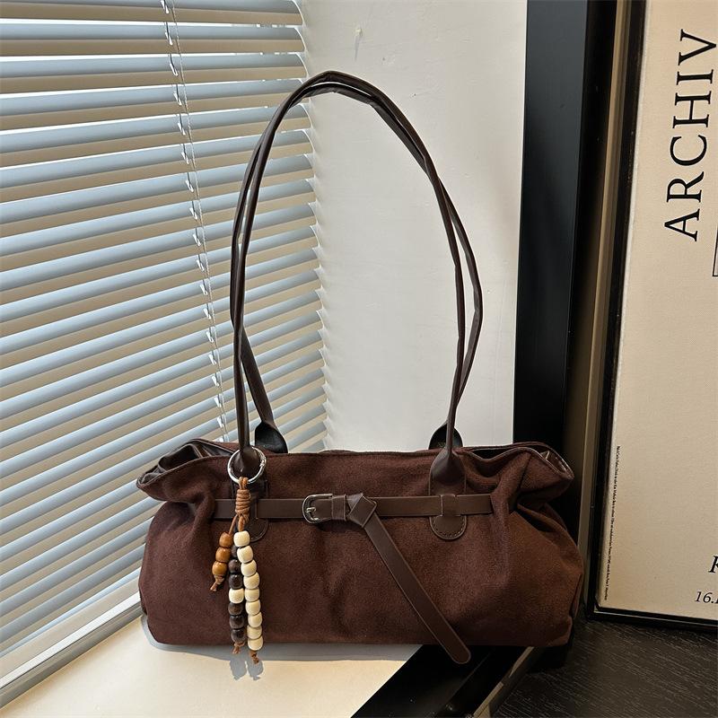 

Large capacity messenger bag women s new high-end niche design contrasting color shoulder handbag Without pendant темно-коричневого