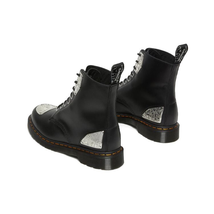 Dr. Martens 1460 King Nerd Short Boots Unisex boots Black 26507001