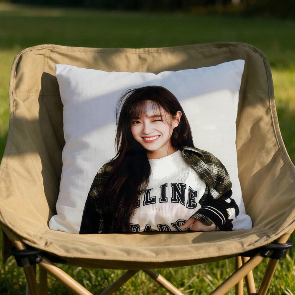 

SSinger SSe JJeongS Cushion Cover Soft Reversible Durable Pillow Cover MultiScene Use for Home Car Daily Comfort 30x30cm