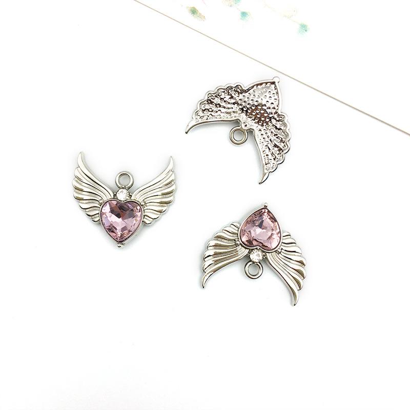 

21 мм Эпоксидная подвеска в форме сердца с крыльями из стразов - Аксессуар для ключей ручной работы