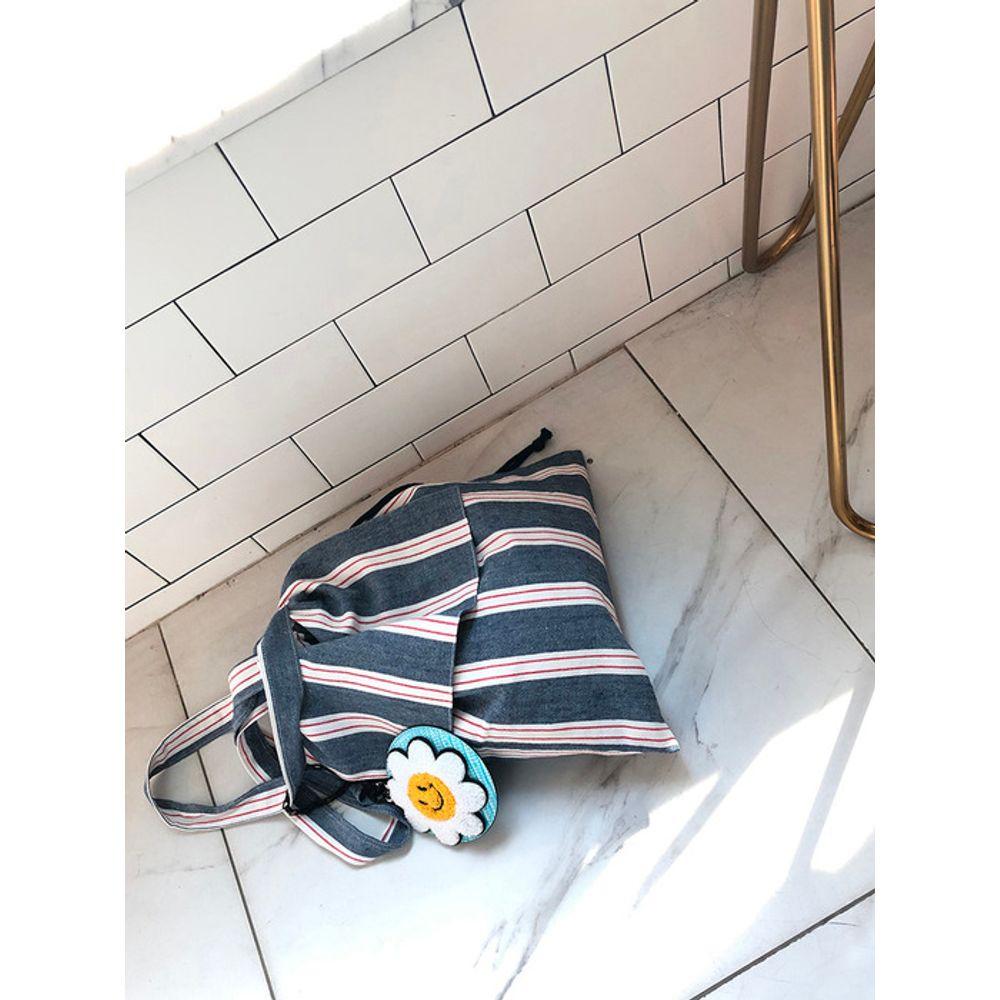 THEHEE Smile Bag Charm Accessory