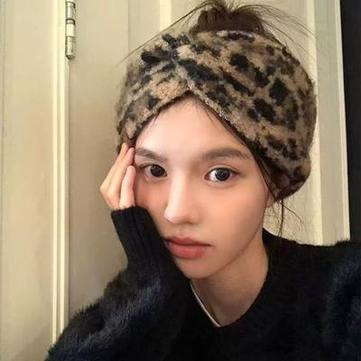 Vysoce elastická křížová čelenka Měkká pletená pokrývka hlavy Módní čelenka s leopardím vzorem Retro styl