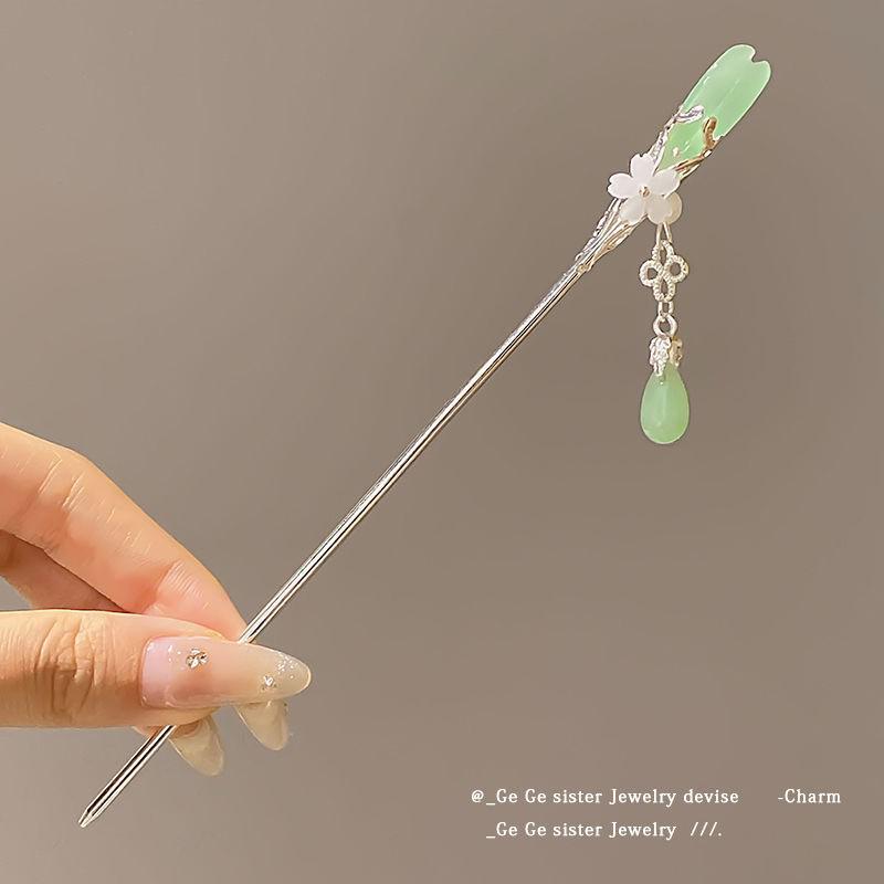 Tassel Flower Hairpin: Elegant Chinese Style Hanfu & Qipao Hair Accessory for Women