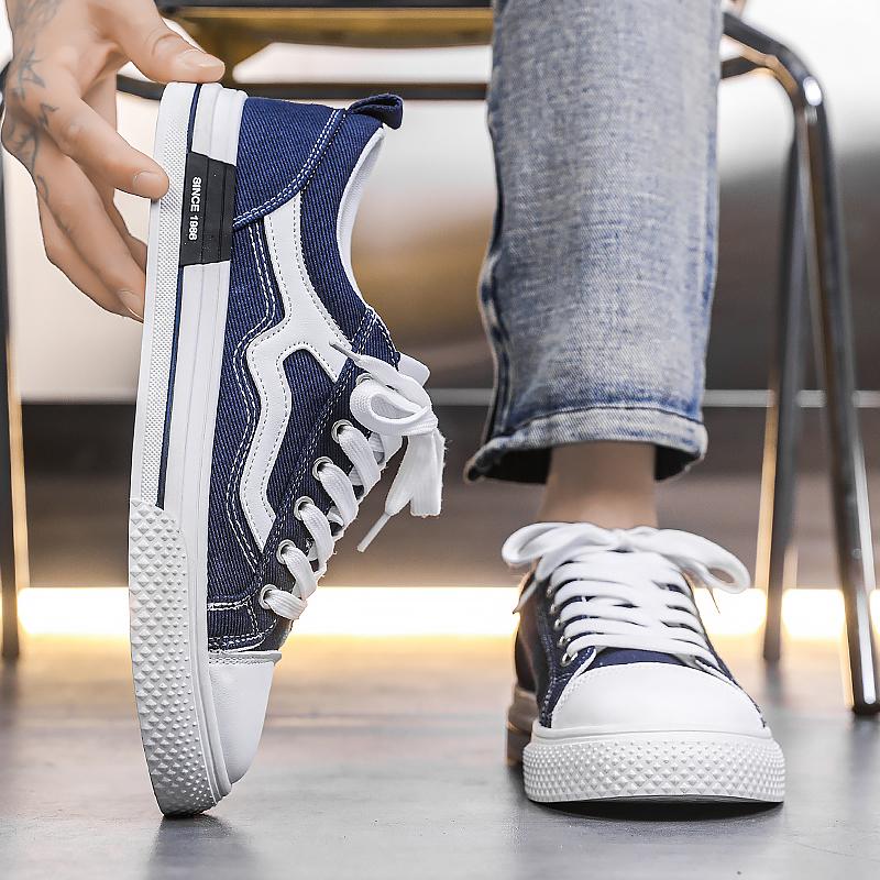 2025 Men Casual Platform Sneakes LaceUp Trainers Student Sneakes Mens Vulcanized Shoes Tennis Sneakers