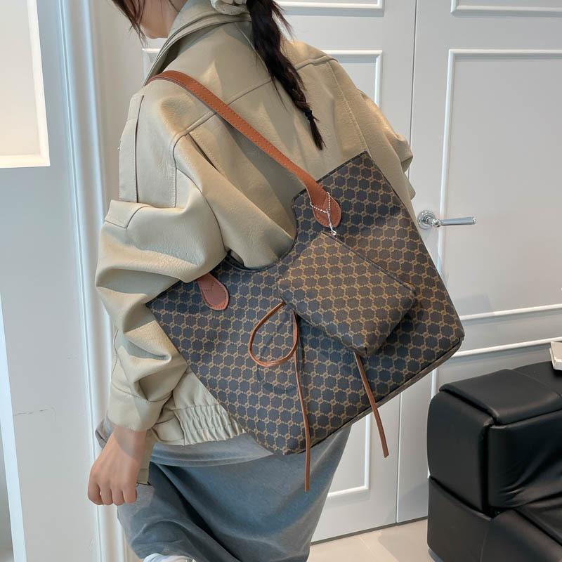 Tragetasche mit einseitiger Schulter, neue trendige Pendler-Mode mit großem Fassungsvermögen, bedruckte Unterarm-Schleife für Damen