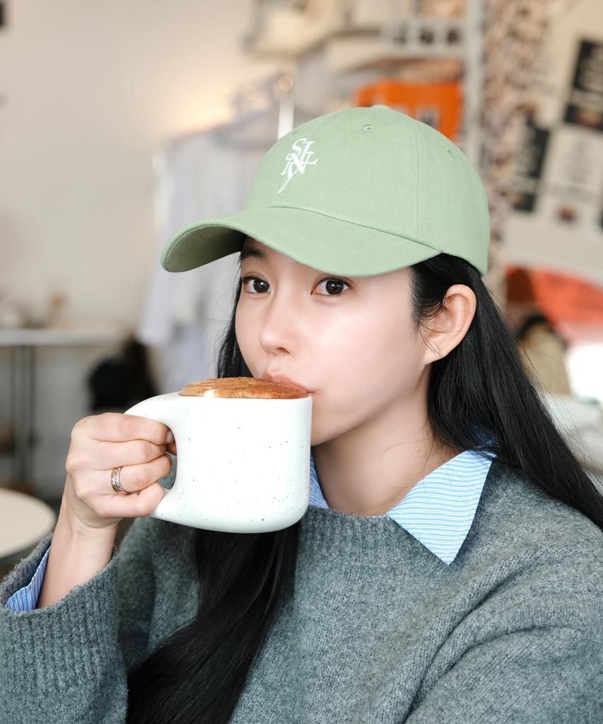 Soilen Serif Layered Symbol Cap (Shine Green)