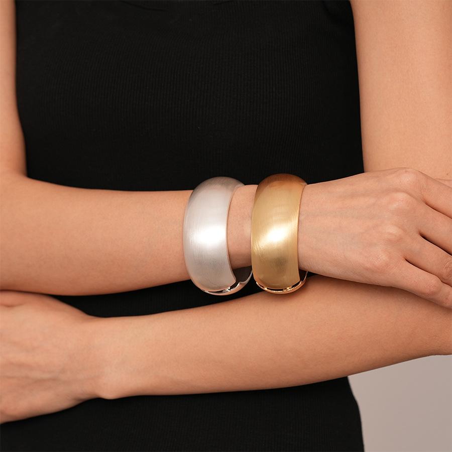 European and American exaggerated wide-sided metal sense geometric adjustable bracelet heavy industry niche jewelry
