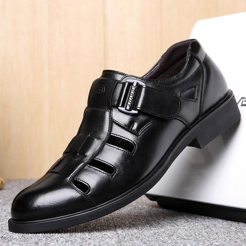 Sandals men's summer 2025 new business casual leather hollow hole shoes non-slip middle-aged dad leather shoes