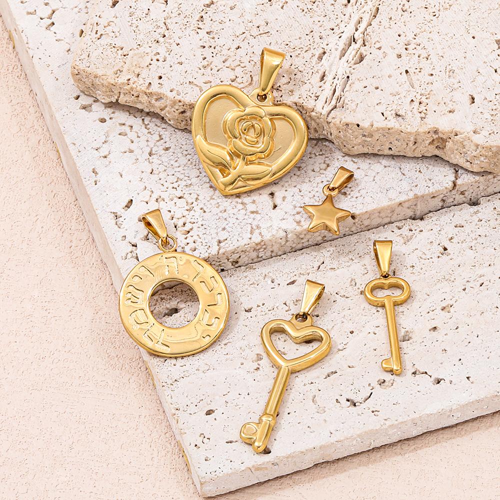 Trendy 18k PVD Gold Plated Stainless Steel Single Charm Pendant Heart Key Flower Star Design for Fashion Jewelry Necklaces