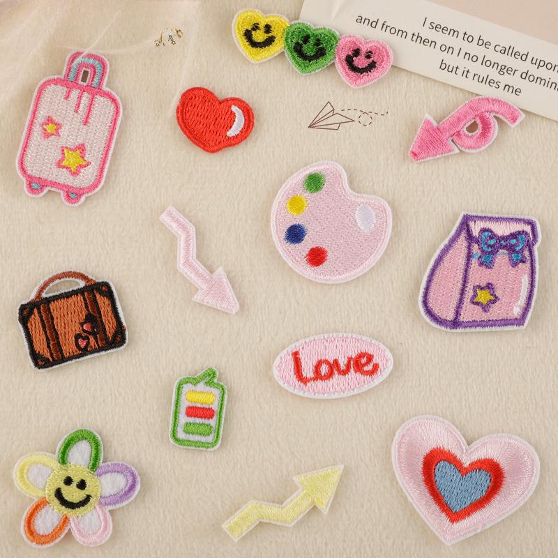 

Cartoon patch embroidery label embroidery sticker adhesive patch hand account accessories clothing accessories DIY cloth sticker H3L-A-3-5
