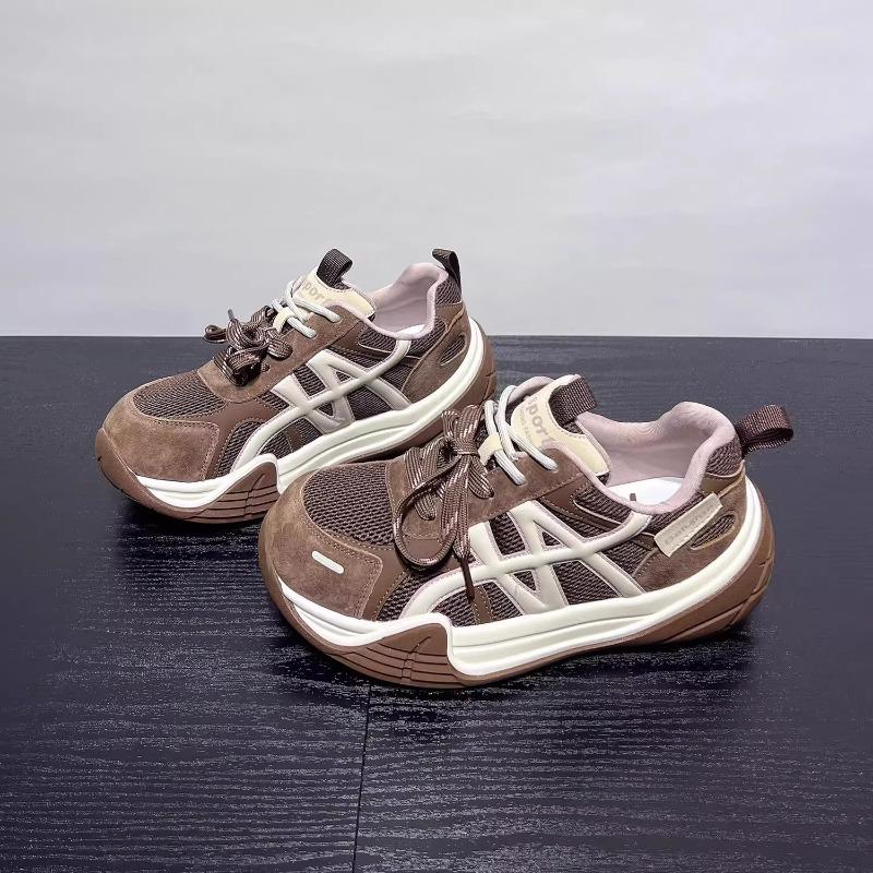 Retro contrasting color splicing thick-soled women's new mesh breathable and comfortable versatile casual sports shoes