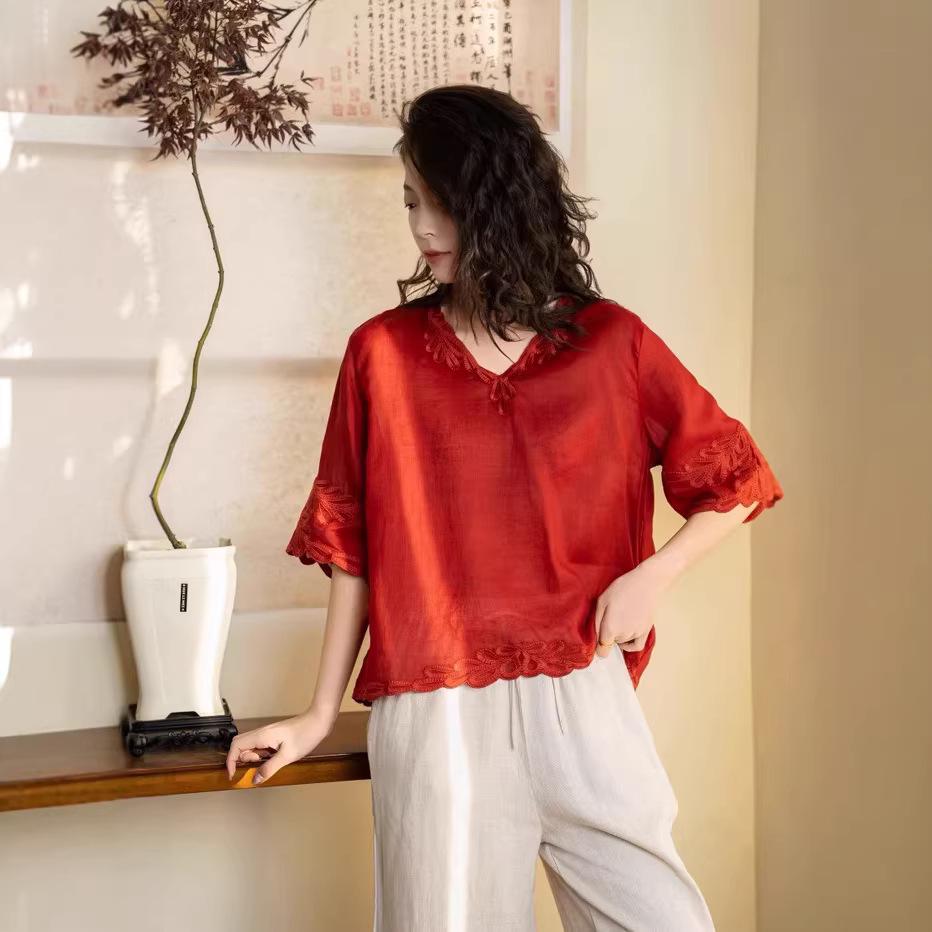 Retro Artistic Linen Embroidered V-Neck Women's Five-Sleeve Pullover - 2026 Spring Collection