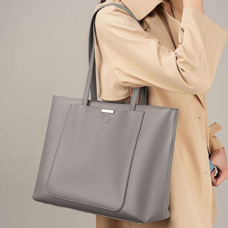 Premium Sense Large Capacity Large Bag Women's New Trendy Commuter Tote Bag Versatile Single Shoulder Leather Women's Bag