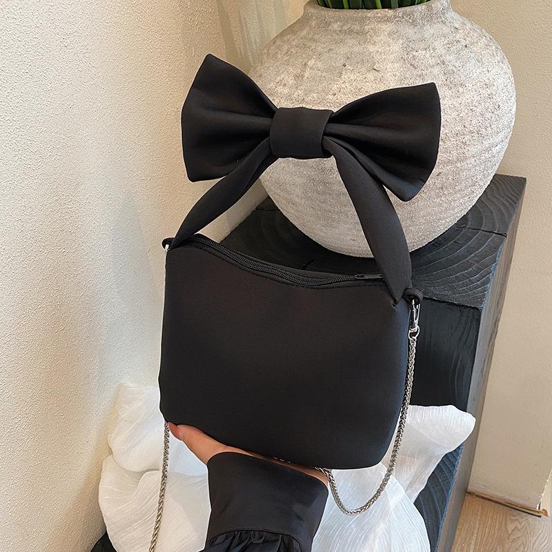 Simple Casual and Beautiful Hand Bag, New Trend Fashion Chain Messenger Bag, Bow Shoulder Bucket Bag.