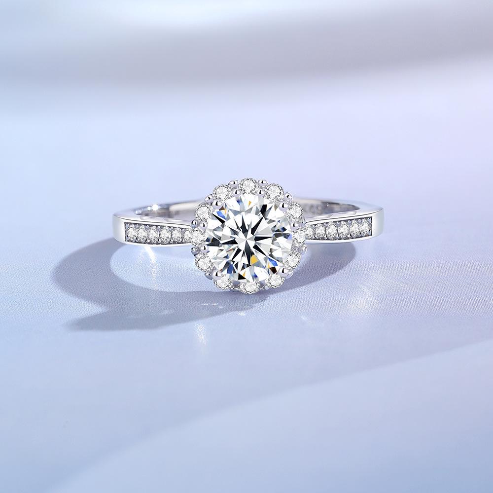Dazzling Moissanite Flower Ring - 1.0ct, D Color, Eight Hearts & Arrows, S925 Silver with Pave Diamonds.