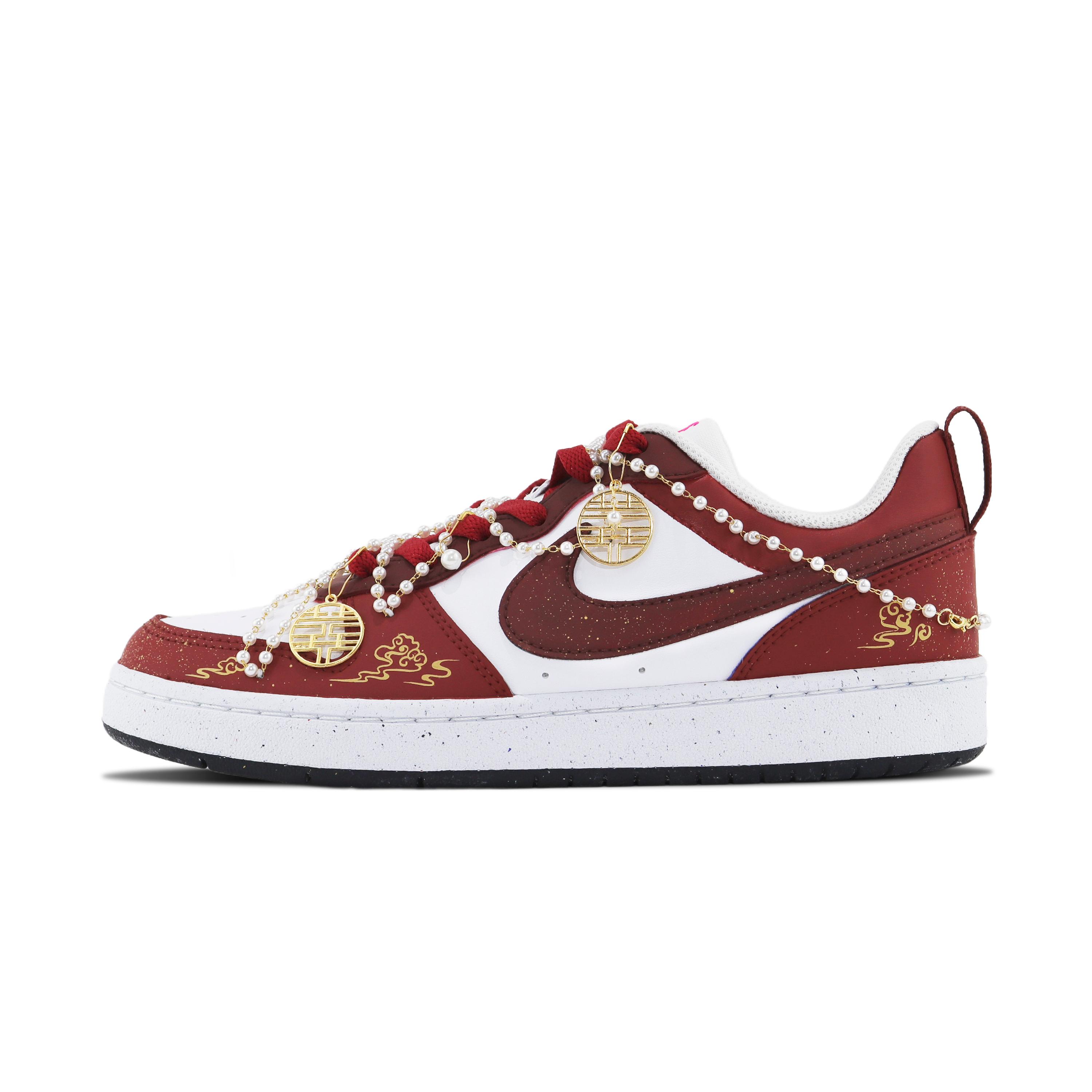 

Nike Court Borough Wisdom Bear, Good Things Come Your Way Low top Skateboard Shoes GS Gold Red DV5456-108(Team129-) 38.5