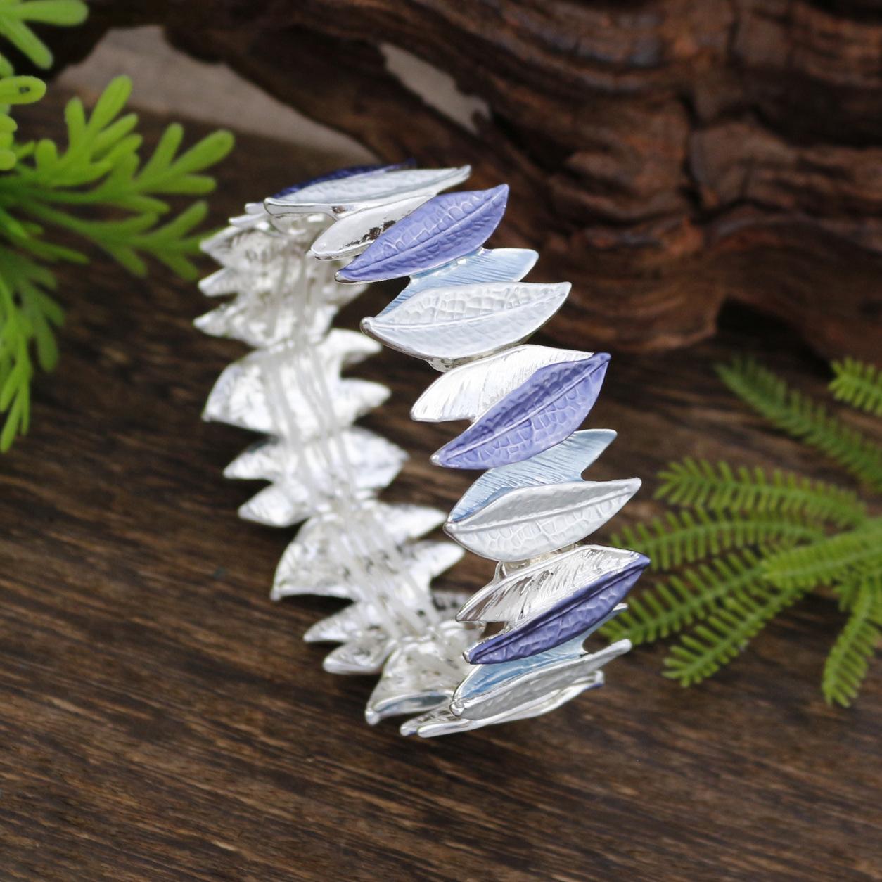 

Новый эмалевый геометрический браслет-резинка с листьями, женский модный высококлассный универсальный браслет с листьями