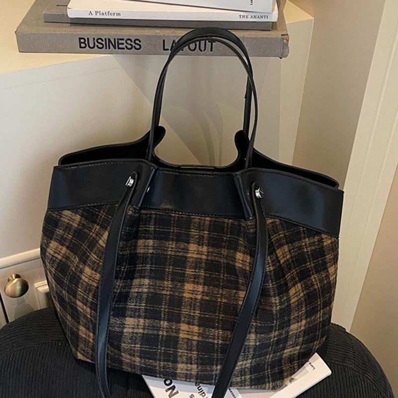 Hochwertige matte tragbare Tragetasche Damen Herbst lässiger Lazy-Wind Schulter-Umhängetasche