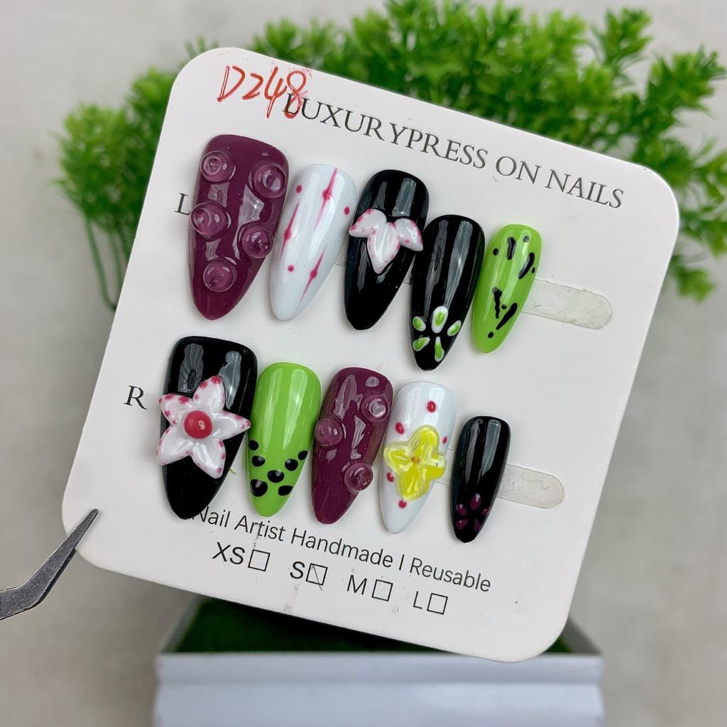 Handmade Armor European and American Wind Ice Through Shell Three-dimensional Carved Cat's Eye Almond Nail Removable Manicure