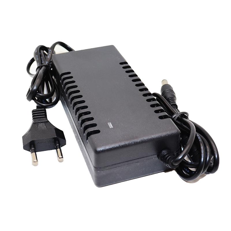 14,6V 5A LiFePO4 Ladegerät 4er Serie 12V Lithium-Eisenphosphat-Batterieladegerät 12,8V 14,4V Akkupack Netzteil DC5,5mm*2,1MM