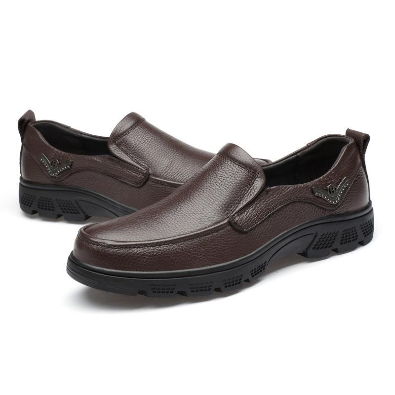 Spring and Autumn cowhide wide feet round head shallow mouth large size foot cover men's shoes outdoor casual leather shoes rubber non-slip sole