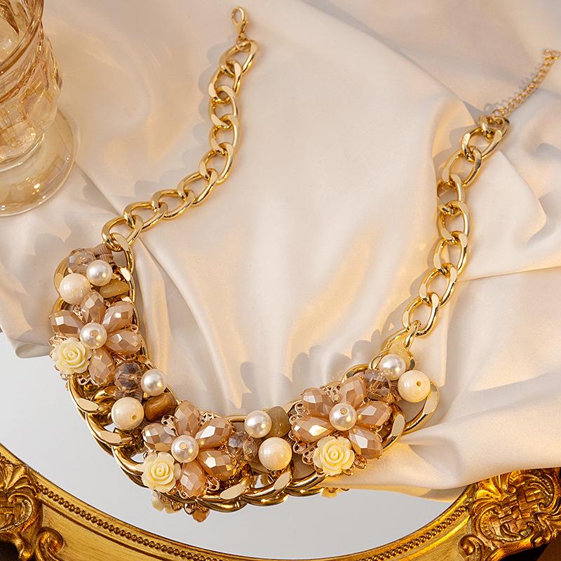 

Elegant Geometric Water Drop Pearl Necklace - Light Luxury Evening Accessory for Women