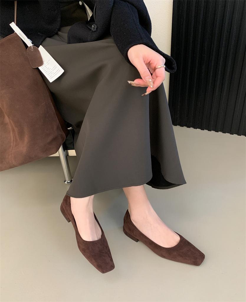 Coarse heel French red suede single shoes women's shoes 2025 new spring versatile square head shallow mouth commuting evening shoes