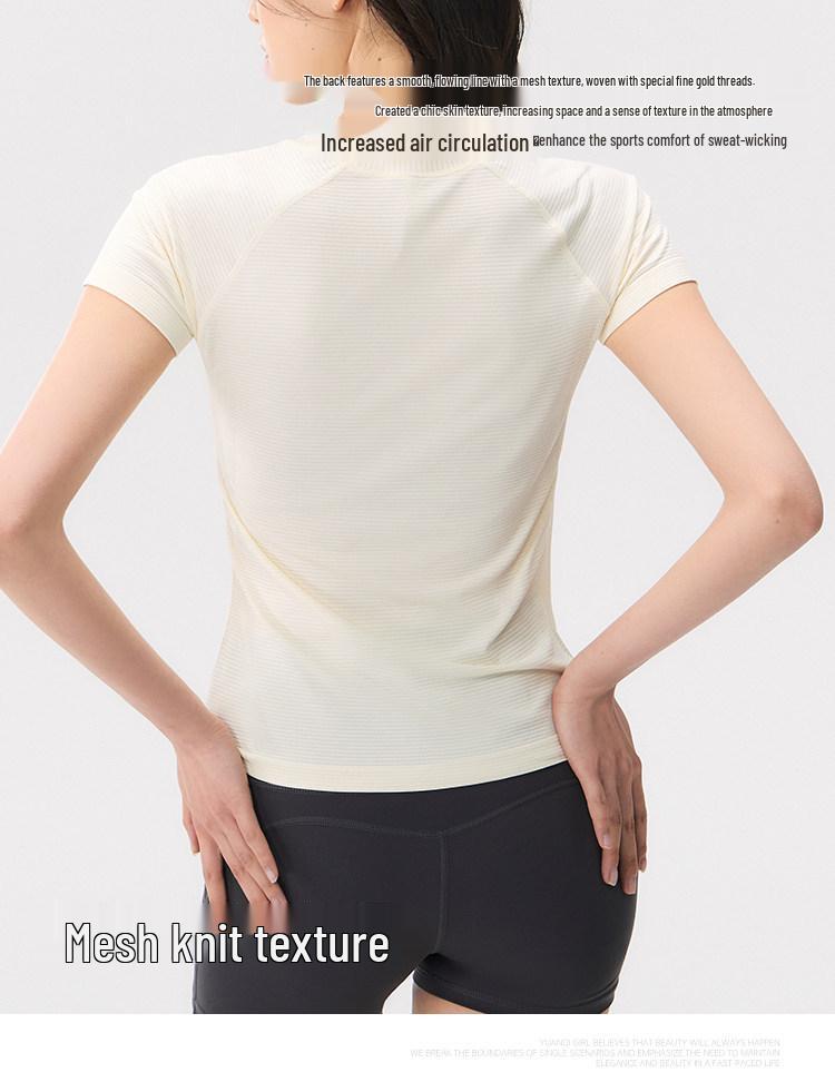 Women's Seamless Breathable Knit Fitness T-shirt - Moisture-wicking & Quick-drying, Short Sleeve Top for Yoga, Pilates & Commuting.