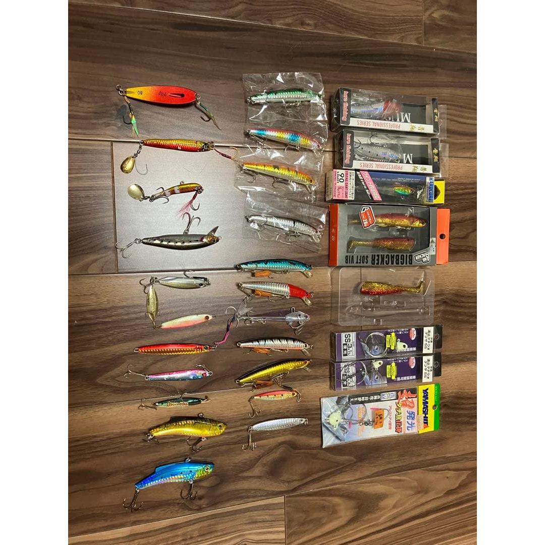 Used Set of 29 lures, lure set for saltwater, bulk sale