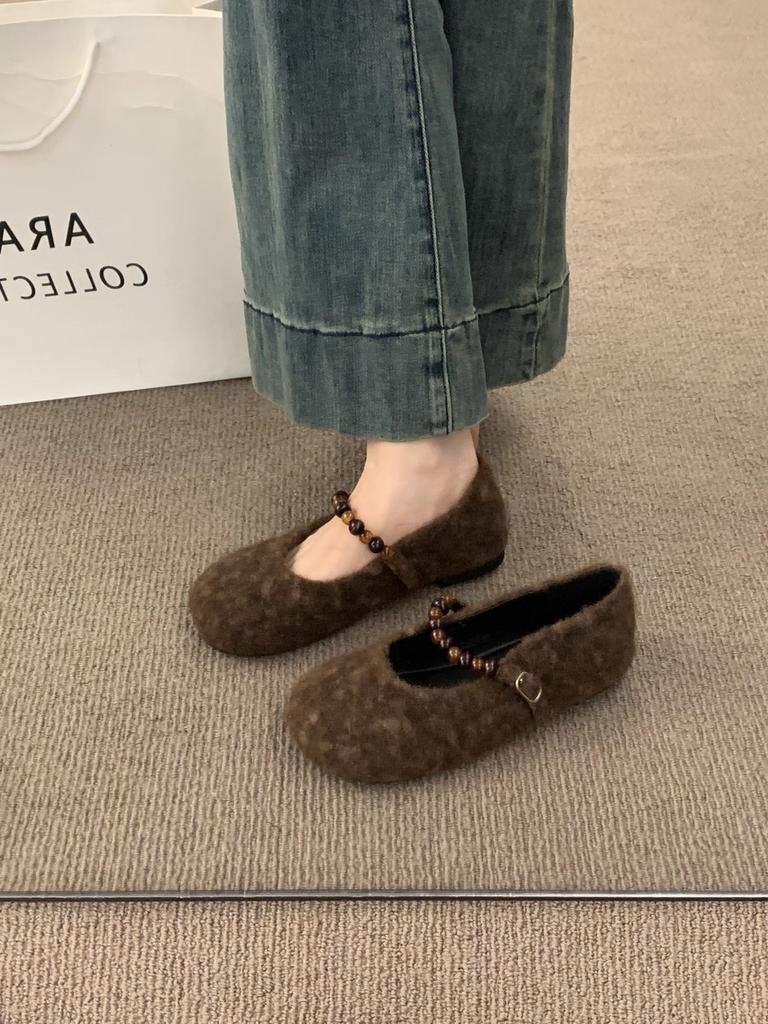 French flat-bottomed fairy wind 2025 round head pearl word with fluffy shoes women wear autumn and winter new cotton ladyshoes
