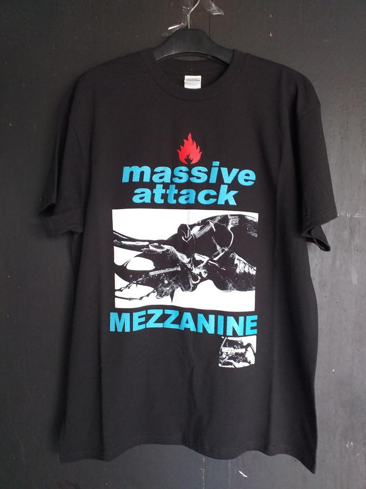 

Massive Attack Reprint T Shirt Vintage Band Music Shirt 2 sided S-5XL Unisex T-Shirt XXXL