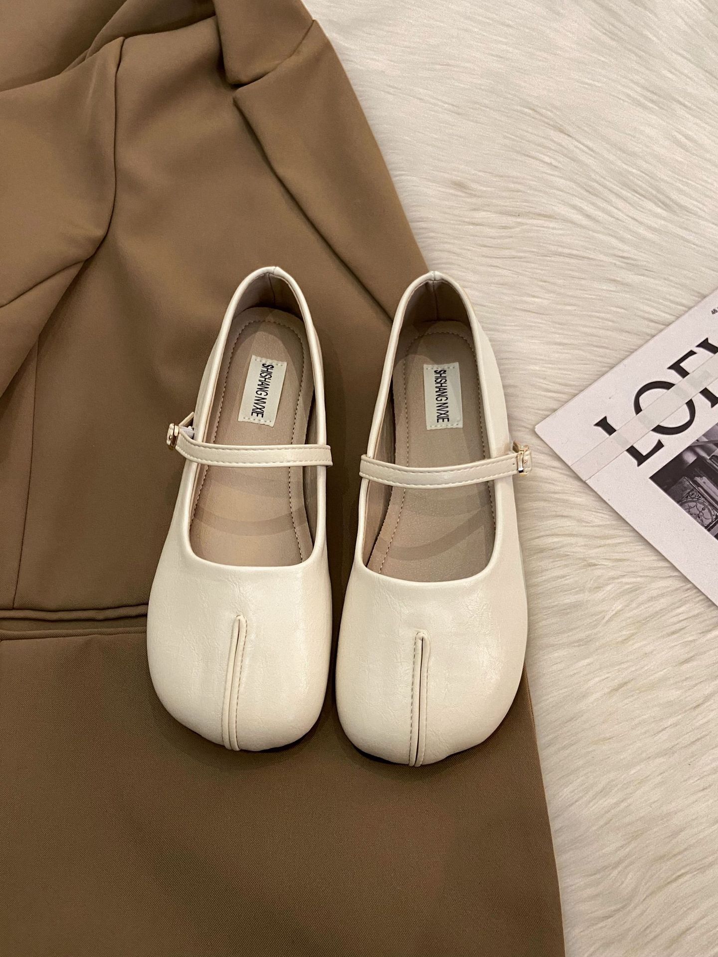 

Французские ретро-туфли Мэри Джейн женские летние универсальные туфли на плоской подошве с юбкой на мягкой подошве 2025 года 35 бежевый